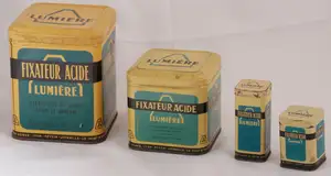 Fixateur Acide, la famille