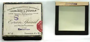 SA Plaques et Papiers Photo A Lumière et ses Fils - Ecran Spécial pour Plaques Autochromes Esculine n°2 4,5x4,5 cm