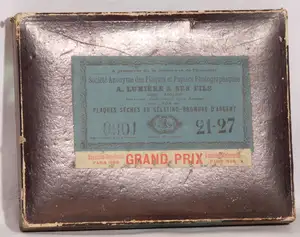 SA Plaques et Papiers Photo A Lumière et ses Fils - Etiquette Bleue 21x27 cm