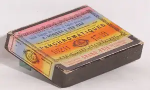 SA Plaques et Papiers Photo A Lumière et ses Fils - Panchromatiques 13x18 cm