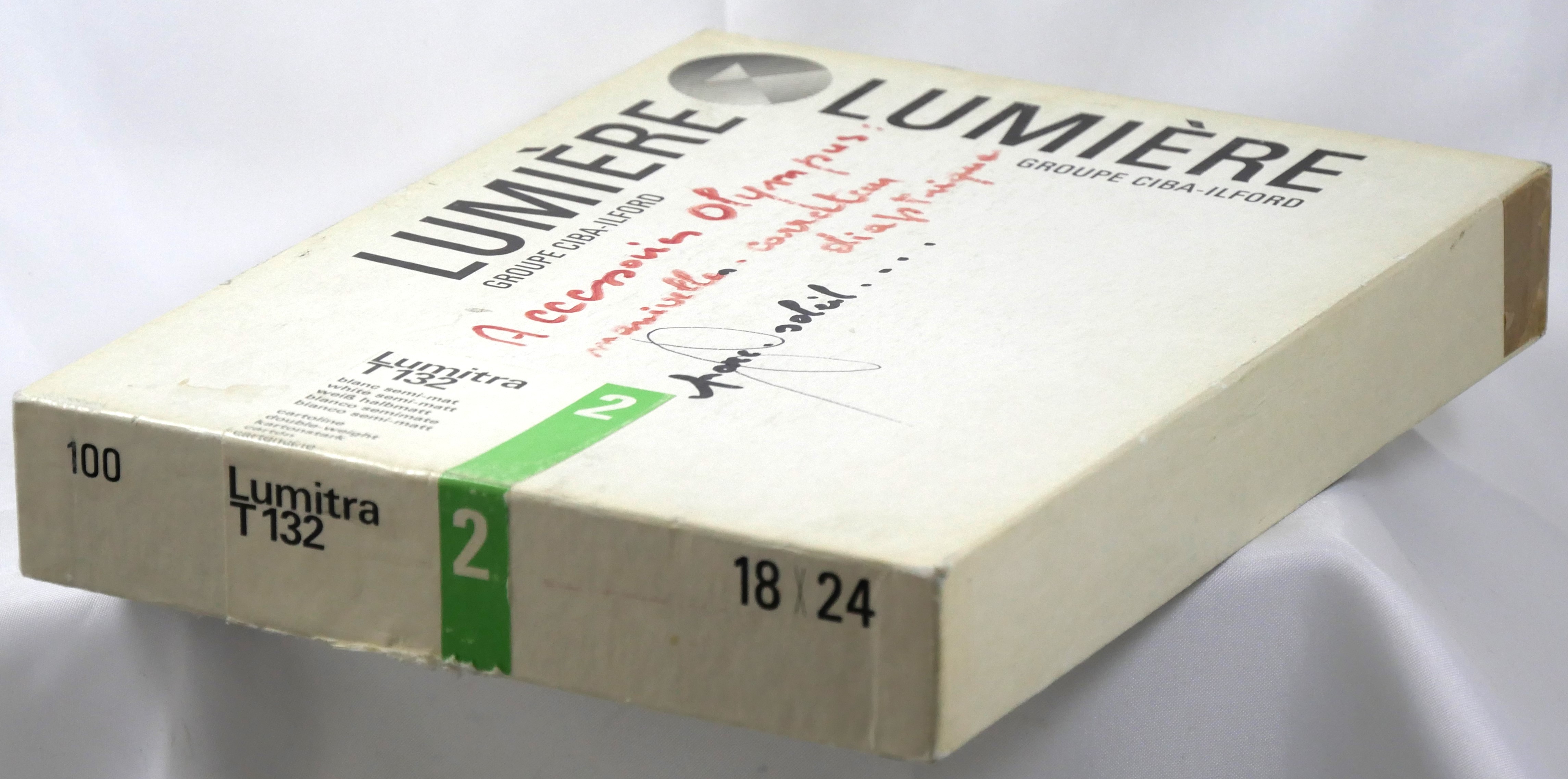 Lumitra T132 - Boîte 100 feuilles 18x24 cm