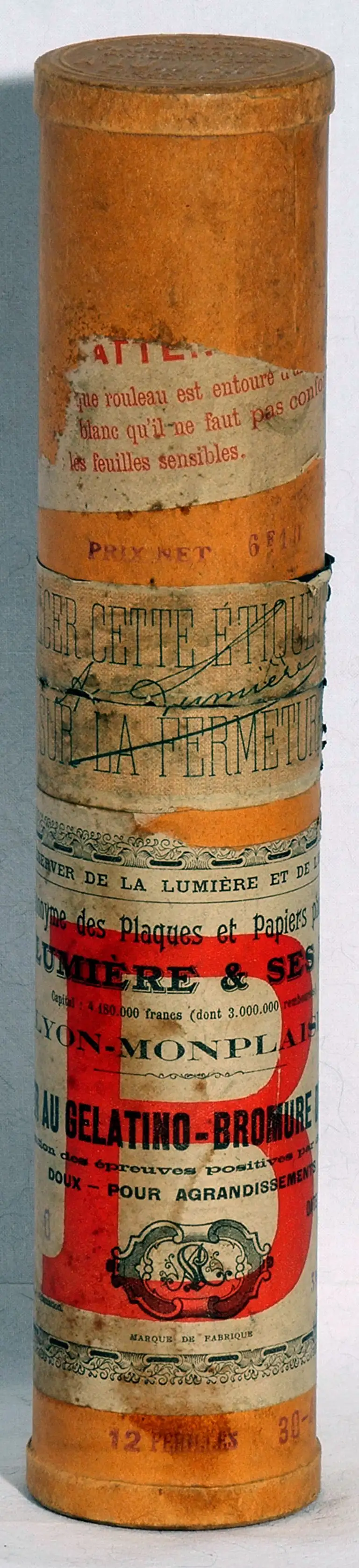 SA Plaques et Papiers Photo A Lumière et ses Fils - Gélatino-Bromure d'Argent B Tube