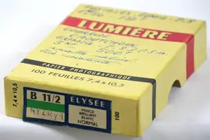 Sté Lumière - Bromure Elysée B11-2 mince brillant blanc normal - Boîte 100 feuilles 7,4x10,5 cm