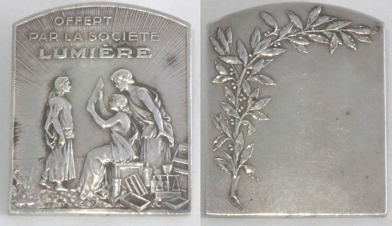 Médaille offerte par la Société Lumière