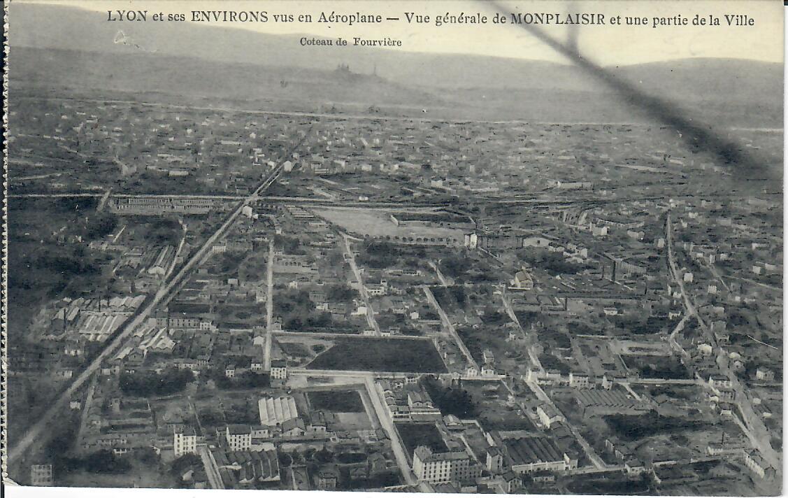 Vue aérienne des usines de Lyon Monplairsir